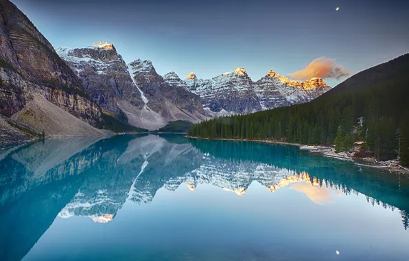 Лес, небо, деревья, горы, озеро, скалы, Канада, Alberta