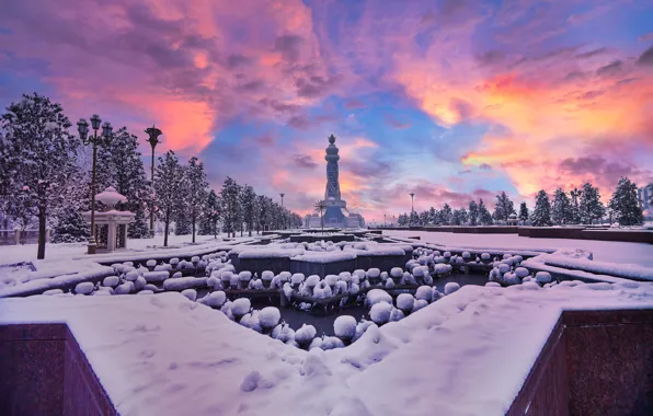 Картинка зима, снег, деревья, закат, парк, фонтаны, монумент, Таджикистан