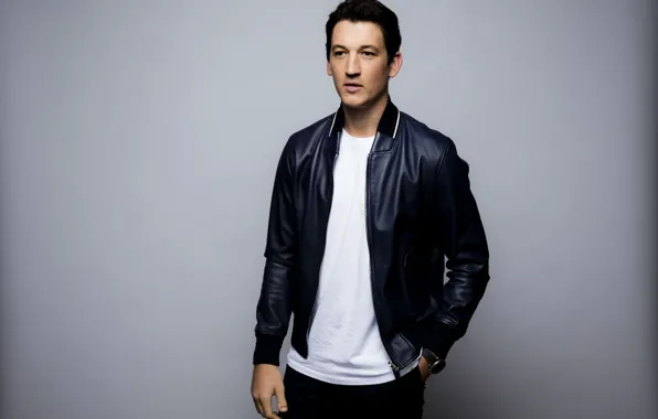 Фон, куртка, футболка, актер, фотосессия, Майлз Теллер, Miles Teller, LA Times