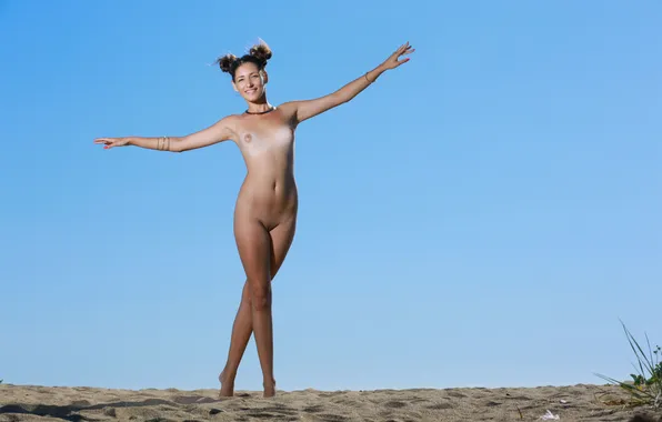 Beach, pussy, nipples, smile, nude, brunette, naked, cute