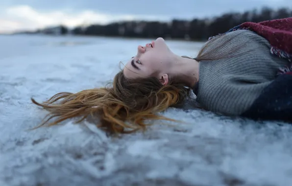 Снег, деревья, лицо, поза, волосы, портрет, Девушка, лежит