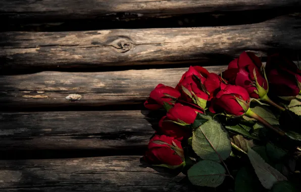 Букет, red, wood, romantic, roses, красные розы