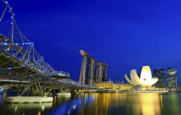 Картинка небо, ночь, мост, огни, отражение, опора, отель, сингапур