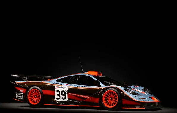Черный, McLaren, GTR, черный фон, McLaren F1 GTR, красная полоса