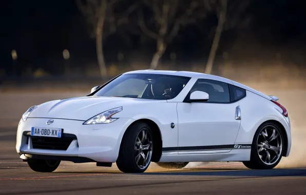 Белый, занос, Nissan, 2011, 370Z, GT Edition