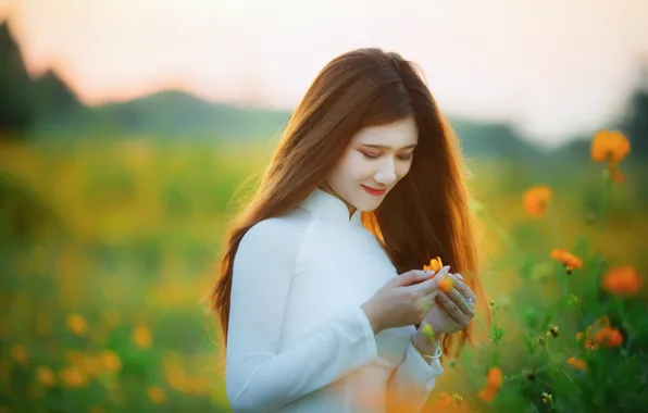 Поле, лето, девушка, цветы, природа, поза, руки, макияж