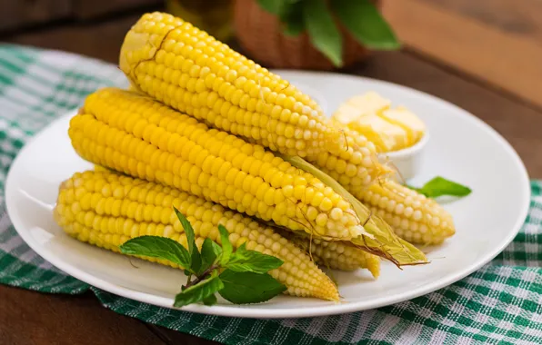 Кукуруза, початки, сливочное масло