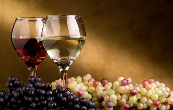 Вино, бокалы, виноград