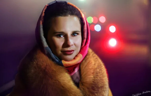 Девушка, ночь, фонарь
