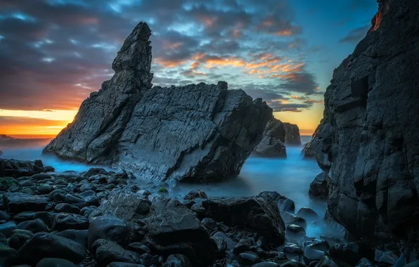 Море, ночь, скалы