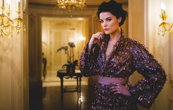 Взгляд, платье, актриса, брюнетка, красивая, Jaimie Alexander, короткая стрижка, Джейми Александер