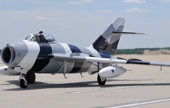 Картинка истребитель, аэродром, реактивный, МиГ-17