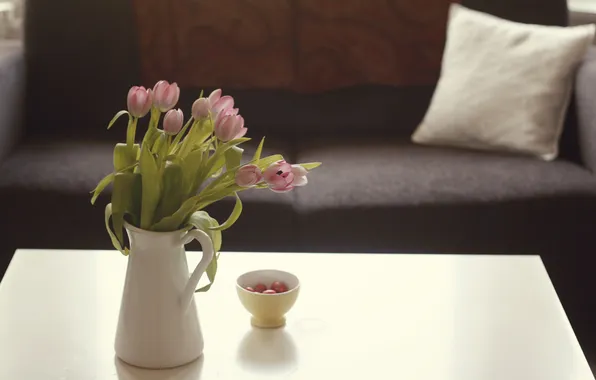 Картинка цветы, диван, тюльпаны, подушка, розовые