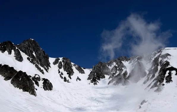 Картинка небо, облака, снег, горы, альпинист