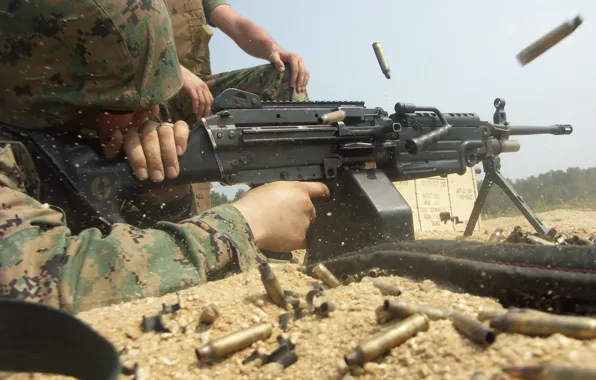 Soldier, USMC, light machine gun, M249 SAW