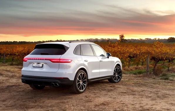 Картинка закат, Porsche, вид сзади, 2018, кроссовер, Cayenne S