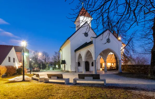 Огни, вечер, фонари, церковь, скамейки, Словения, Kranj