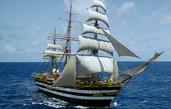 ВМС Италии, Amerigo Vespucci, учебный парусник