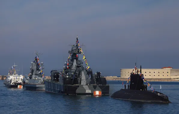 Корабли, субмарина, парад, флаги, ВМФ, военные, Севастополь, расцвечивания