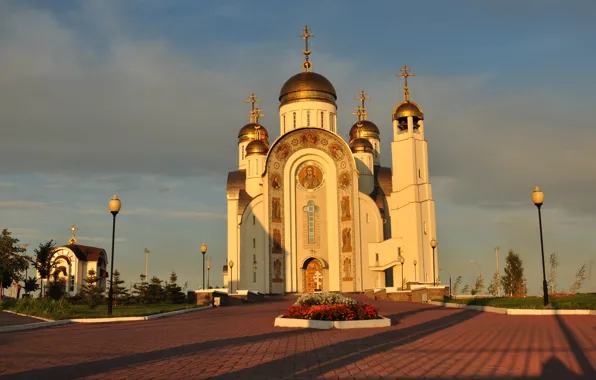 Цветы, церковь, храм, купола