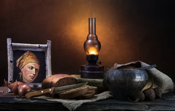 Лампа, портрет, лук, хлеб, сказки, натюрморт на сельскую тему, гречка