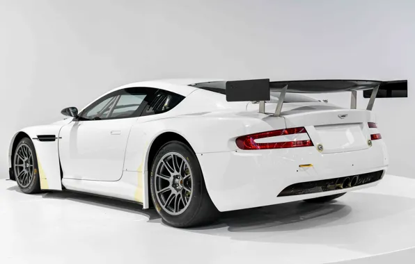 Белый, Антикрыло, Aston Martin DBRS9