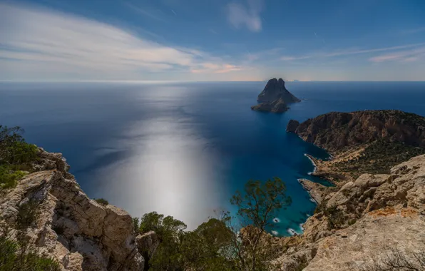 Картинка море, скалы, Испания, водная гладь, Spain, Ibiza, Балеарское море, Balearic Sea
