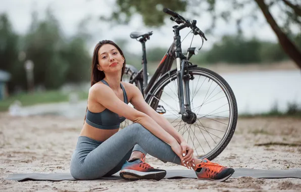 Female, good body, relaxed, cyclist, satisfied