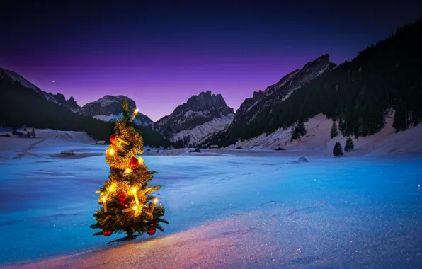 Картинка зима, снег, горы, ночь, елка, новый год, герлянда