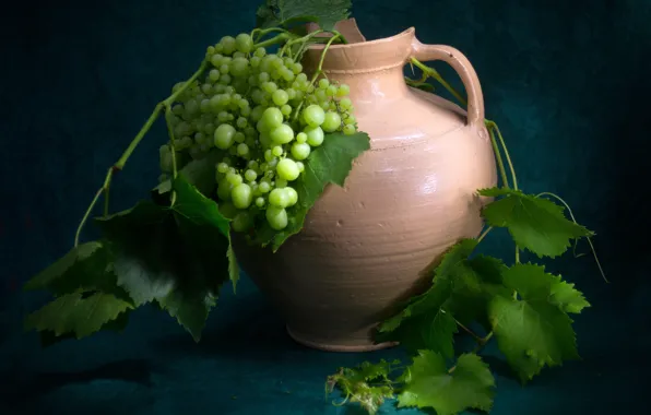 Картинка зелень, листья, фон, виноград, кувшин