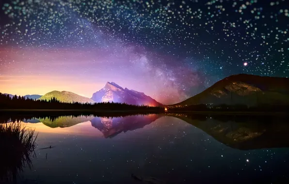 Картинка небо, звезды, свет, отражения, горы, ночь, озеро, гора
