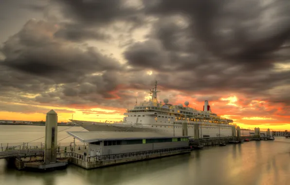 Картинка закат, Liverpool, MV Boudicca