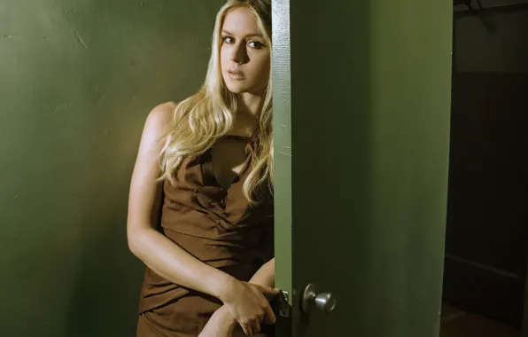 Взгляд, поза, макияж, актриса, дверь, Erin Moriarty, Эрин Мориарти