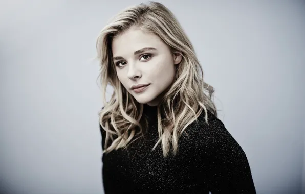 Улыбка, блондинка, Chloe Moretz