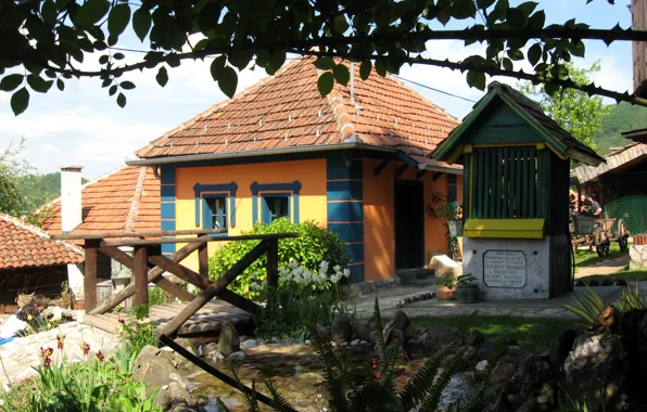 Колодец, Сербия, Дома Злакуса