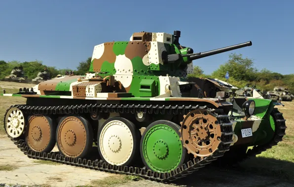 Танк, камуфляж, боевой