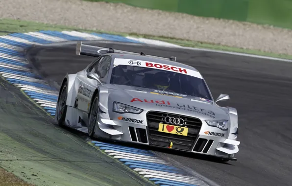 Audi, DTM, RS 5, Поребрик