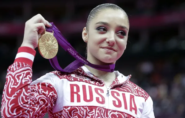 Картинка девушка, лицо, фон, красотка, спортсменка, золотая медаль, гимнастка, Лондон 2012