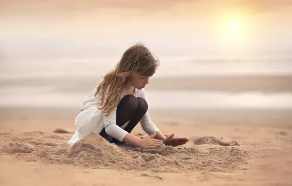 Картинка песок, пляж, девочка, творчество