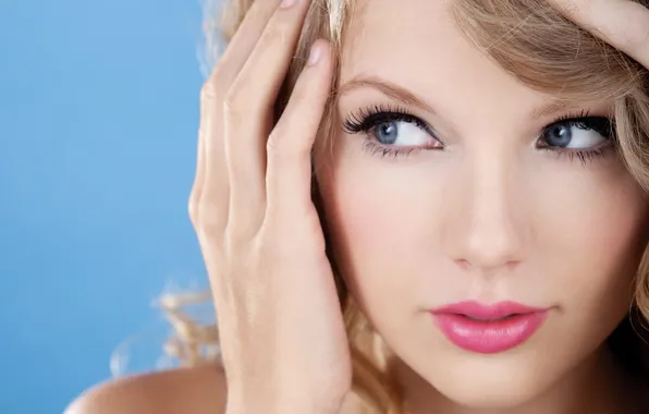 Лицо, рука, Taylor Swift