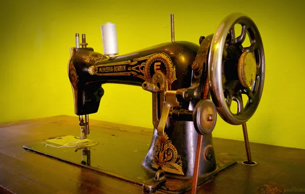 Нитки, антиквариат, швейная машинка, Minerva-Bobbin