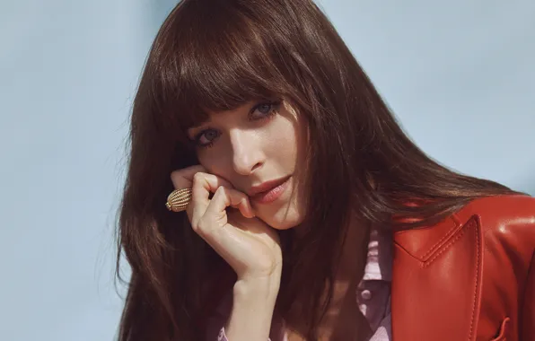 Взгляд, девушка, свет, актриса, брюнетка, куртка, красивая, Dakota Johnson