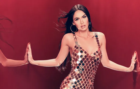 Картинка взгляд, девушка, Megan Fox, фото, макияж, фигура, платье, брюнетка