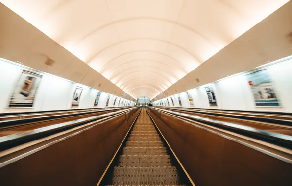 Tunnel, perspective, escalators