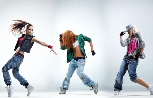 Картинка движение, девушки, джинсы, куртка, танцы, girls, кроссовки, hip-hop