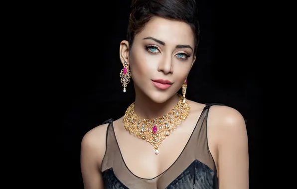 Картинка girl, hot, sexy, eyes, smile, beautiful, model, pretty