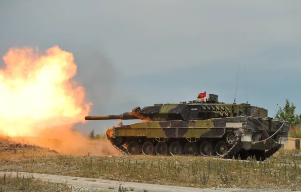 Картинка огонь, танк, полигон, боевой, бронетехника, Leopard 2