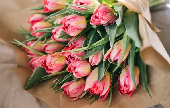 Стол, букет, тюльпаны, розовые