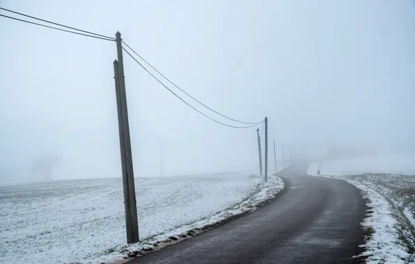 Дорога, туман, лэп