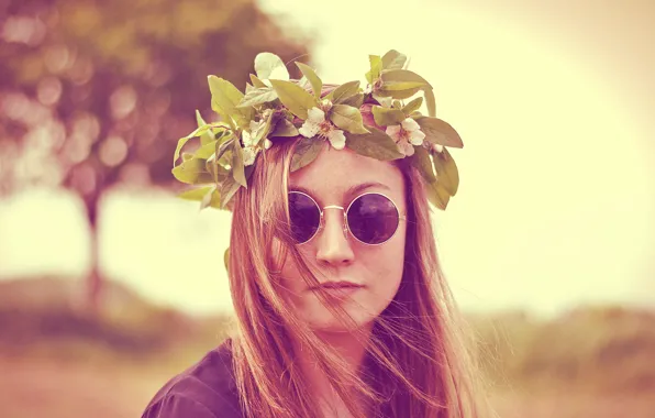 Girl, crown, glasses